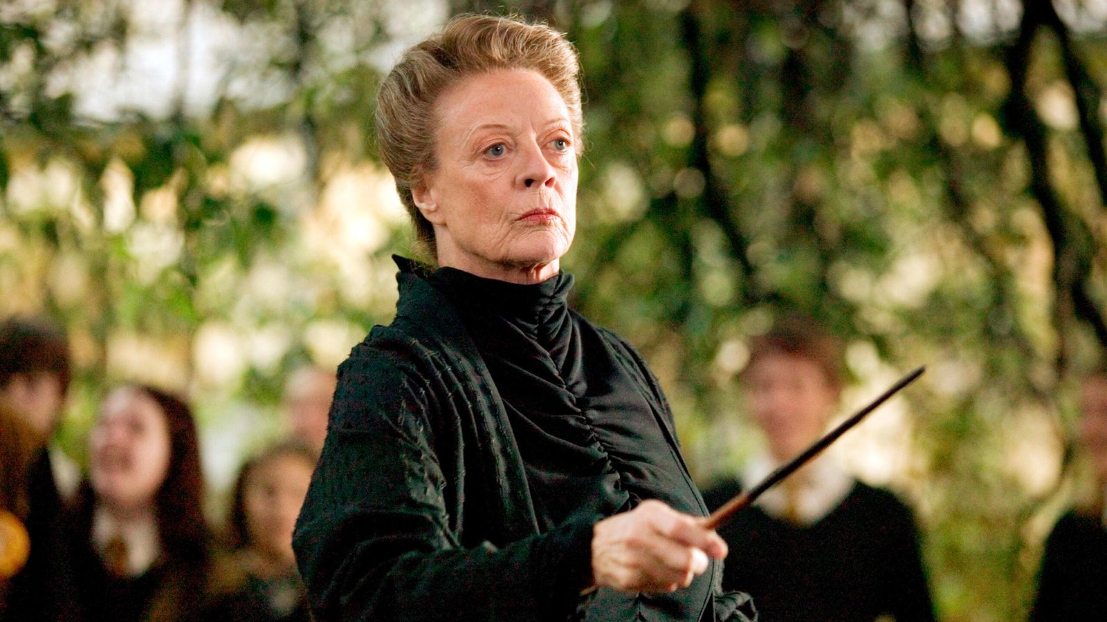 From Shakespeare to Harry Potter How Dame Maggie Smith Garnered a New